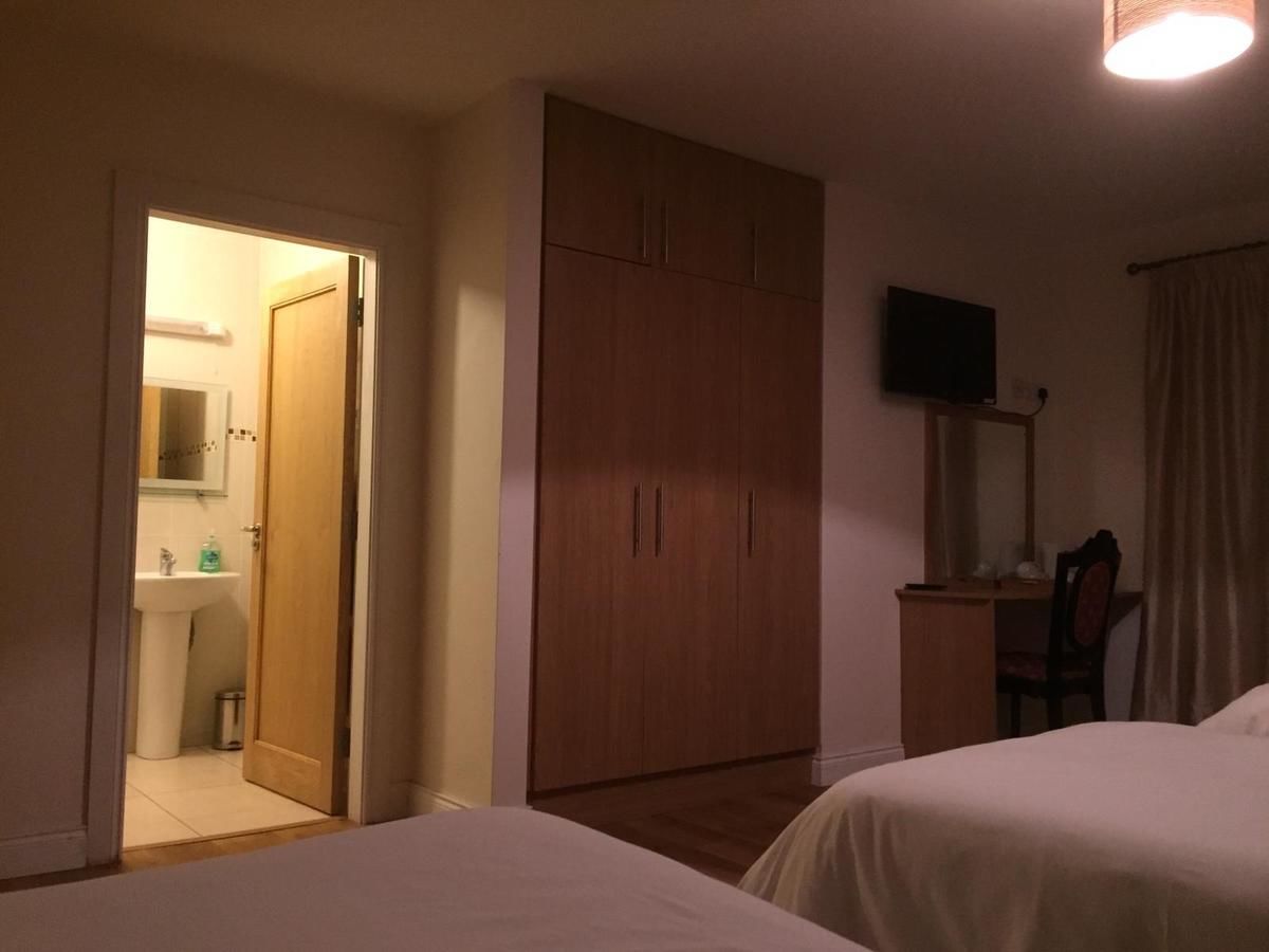 Отели типа «постель и завтрак» Riverview House Navenny-7